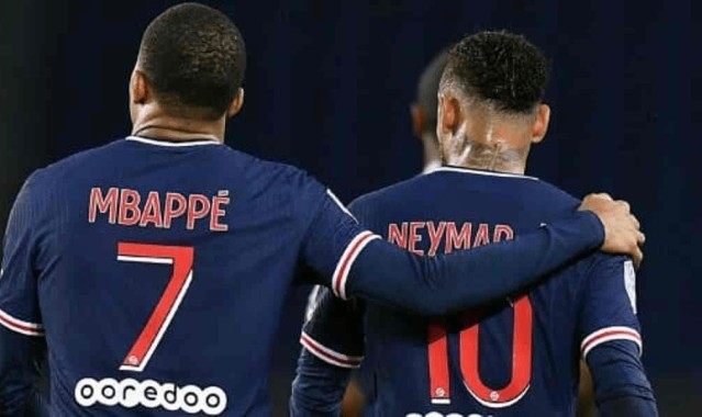  巴黎圣日耳曼主场奏凯，姆巴佩双响炮助卫冕之路