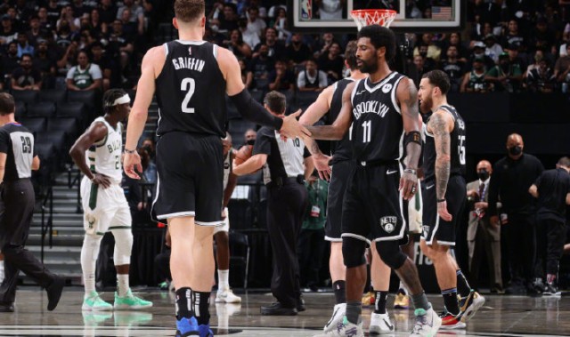  恩比德狂揽50+篮板，76人双加时鏖战击败篮网