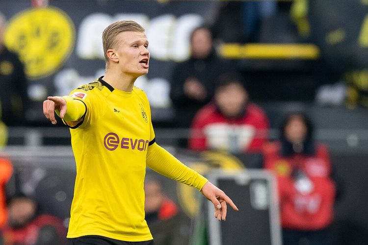  多特蒙德新星哈兰德戴帽闪耀全场焦点