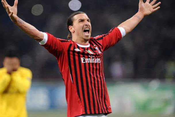  AC米兰主帅运筹帷幄，临场指挥扭转战局